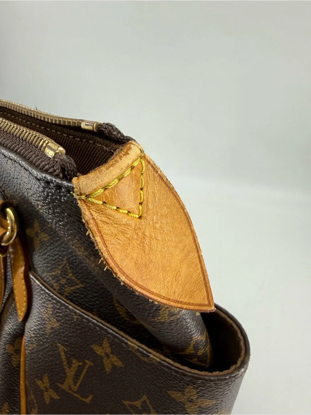 Louis Vuitton Totally Monogram Canvas Shoulder Tote - Picture 11 of 13